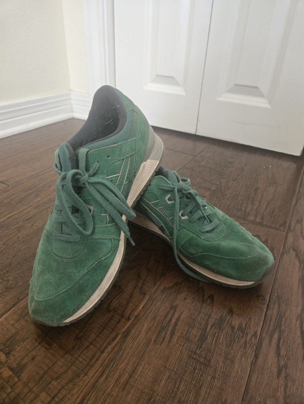 Asics Women's Gel Lyte III Green Suede Athletic Sneakers 9.5